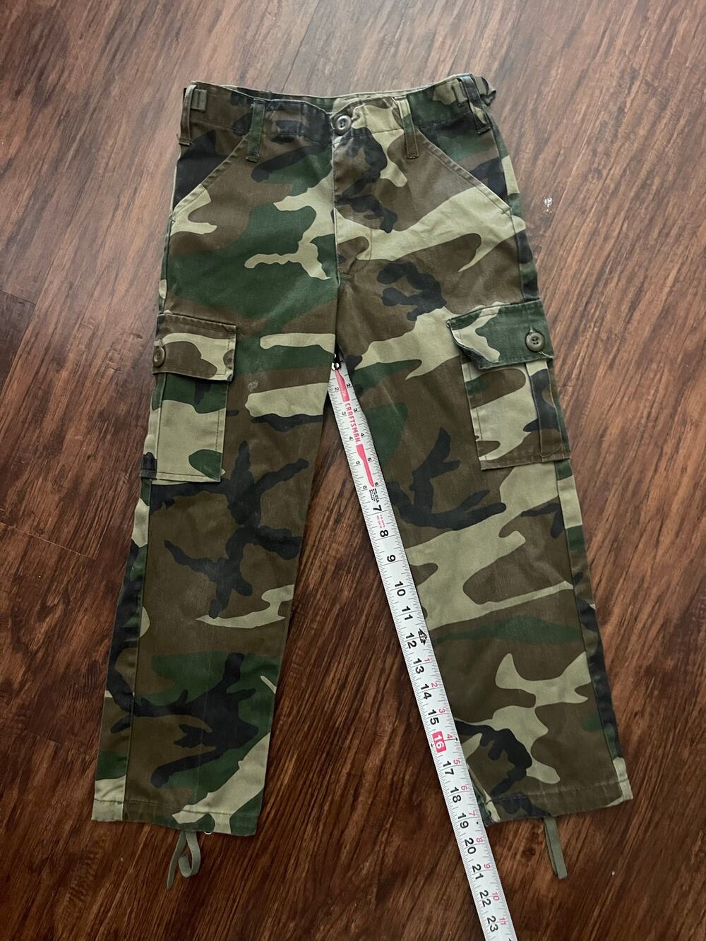 Kids camo cargo jeans